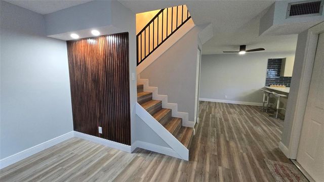 8900 SW 20th Place A, Davie, FL 33324