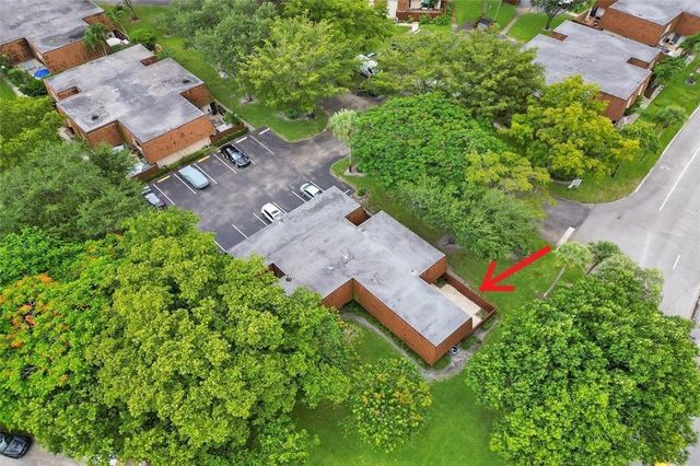 8900 SW 20th Place A, Davie, FL 33324