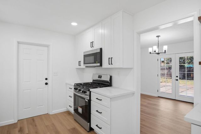 1451 Kent Way, Modesto, CA 95355