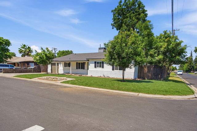 1451 Kent Way, Modesto, CA 95355