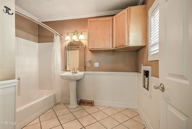 429 Love Street, Erwin, TN 37650