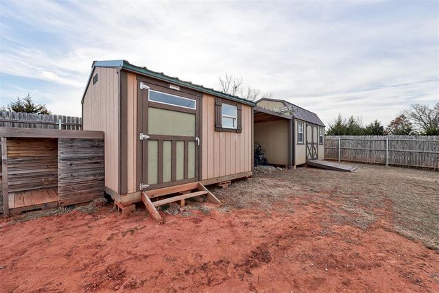 2530 County Street 2976, Blanchard, OK 73010