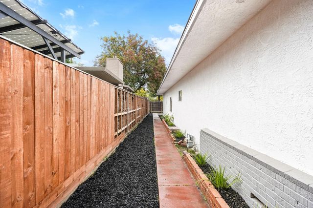 1417 Concord Ave, Modesto, CA 95350