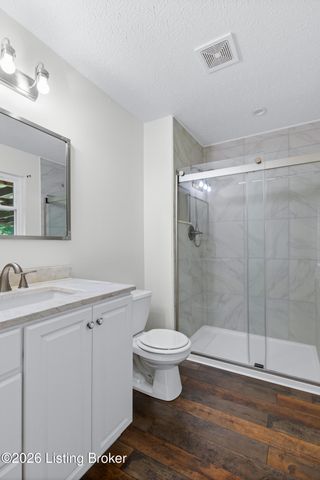 152 Dennis Dr, Shepherdsville, KY 40165