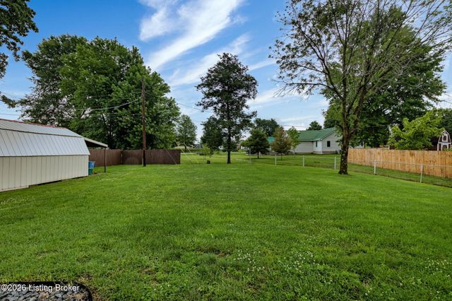 152 Dennis Dr, Shepherdsville, KY 40165