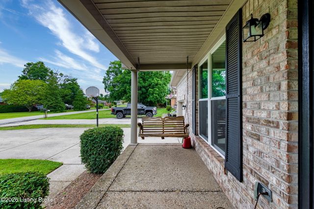 152 Dennis Dr, Shepherdsville, KY 40165