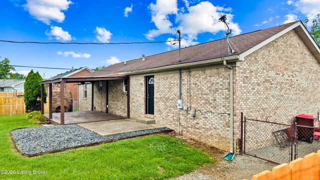 152 Dennis Dr, Shepherdsville, KY 40165