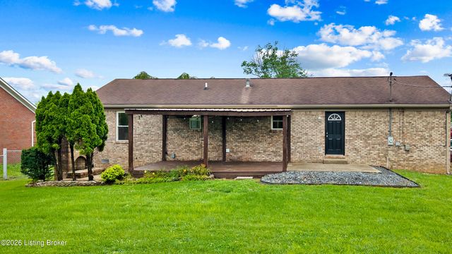 152 Dennis Dr, Shepherdsville, KY 40165