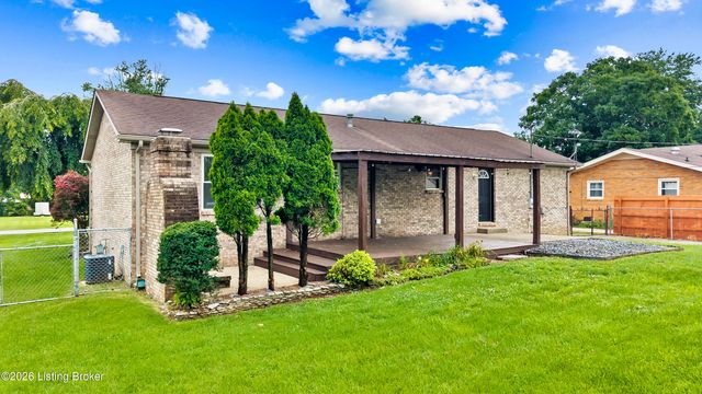 152 Dennis Dr, Shepherdsville, KY 40165