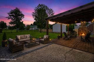 152 Dennis Dr, Shepherdsville, KY 40165