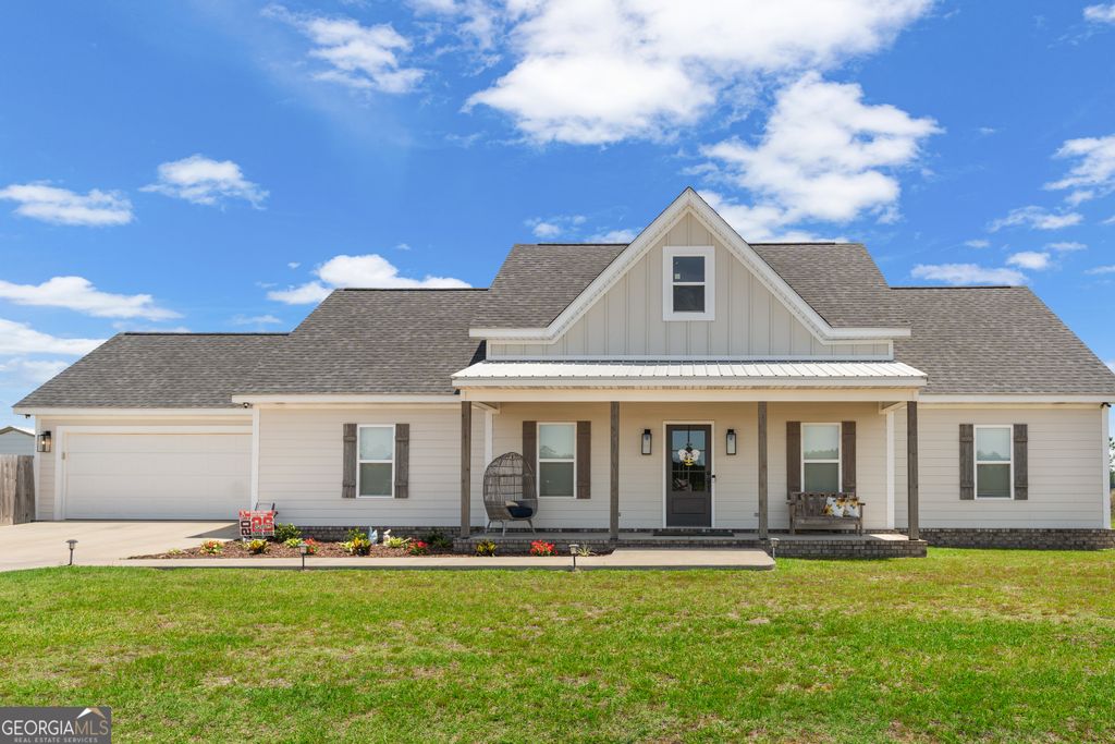404 Zoarbella Drive, Baxley, GA 31513