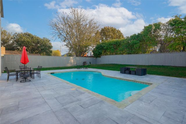 6319 Windmill Circle, Dallas, TX 75252