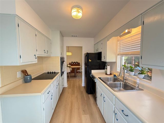 199 TROPIC BOULEVARD W, Largo, FL 33770