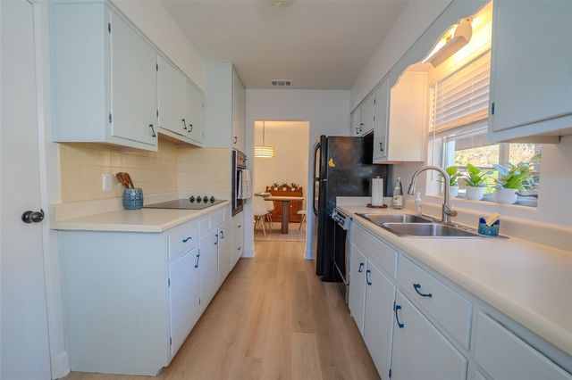 199 TROPIC BOULEVARD W, Largo, FL 33770