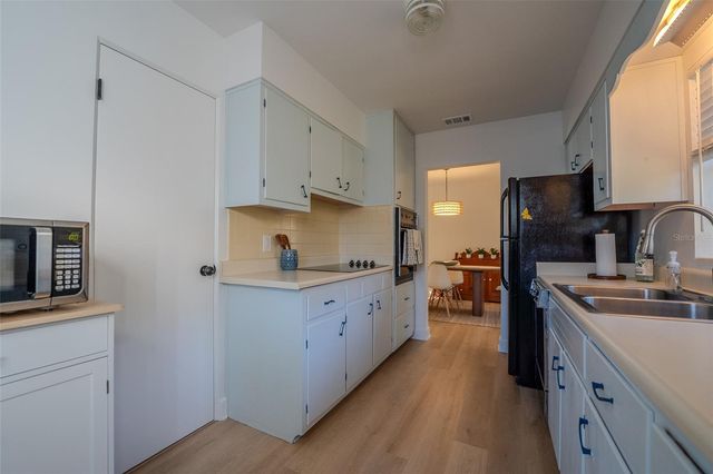 199 TROPIC BOULEVARD W, Largo, FL 33770