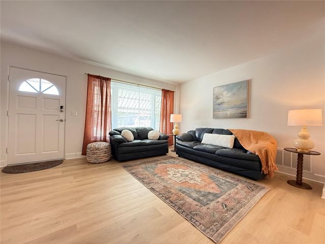 199 TROPIC BOULEVARD W, Largo, FL 33770