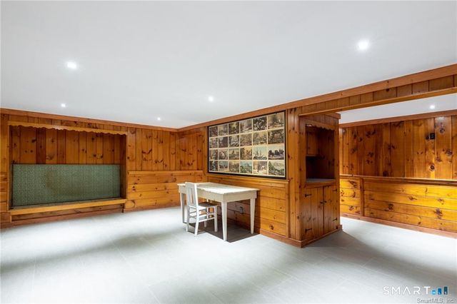 37 Old Wheeler Lane, Avon, CT 06001