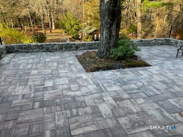 37 Old Wheeler Lane, Avon, CT 06001