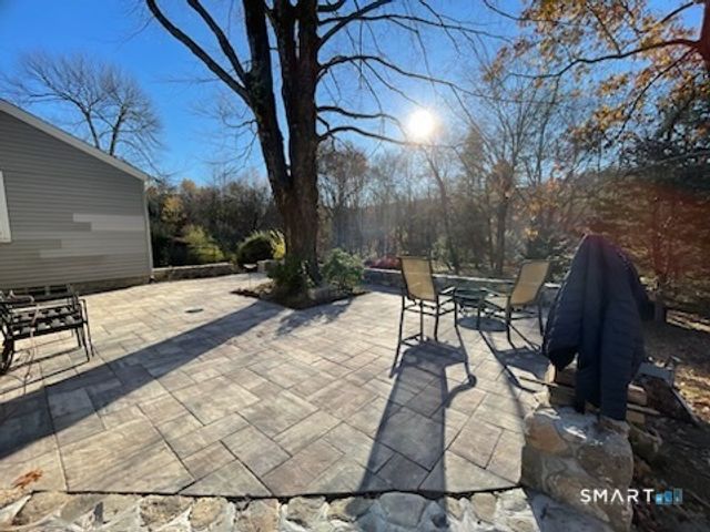 37 Old Wheeler Lane, Avon, CT 06001