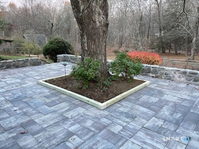 37 Old Wheeler Lane, Avon, CT 06001