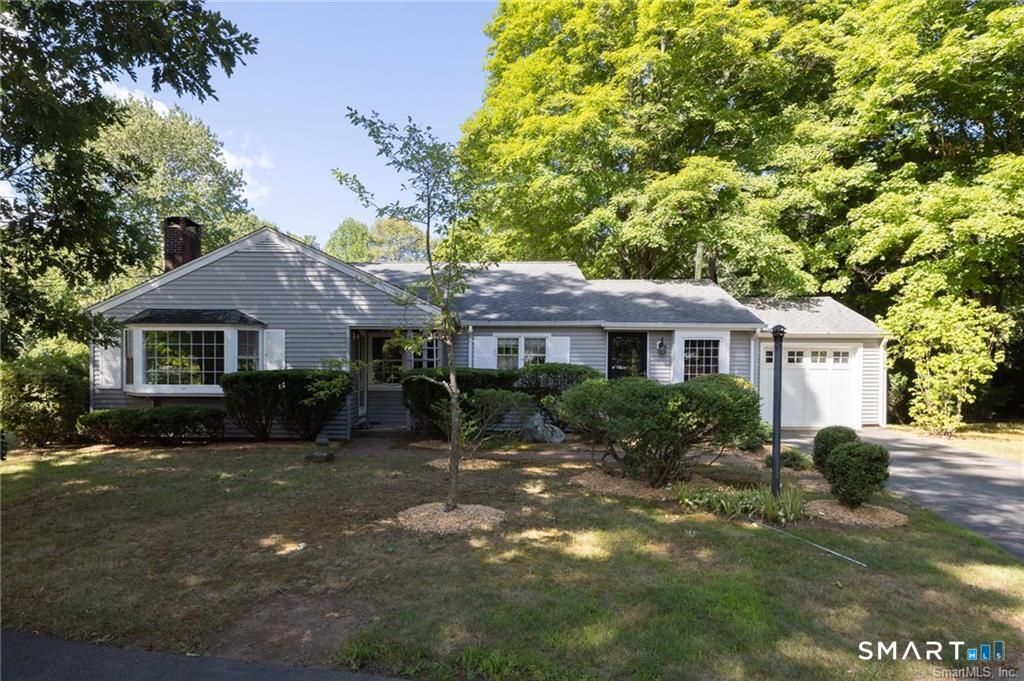 37 Old Wheeler Lane, Avon, CT 06001