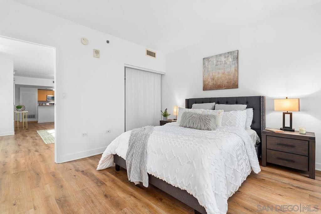Image 22 of property listing at 425 W Beech Street 303, San Diego, CA 92101