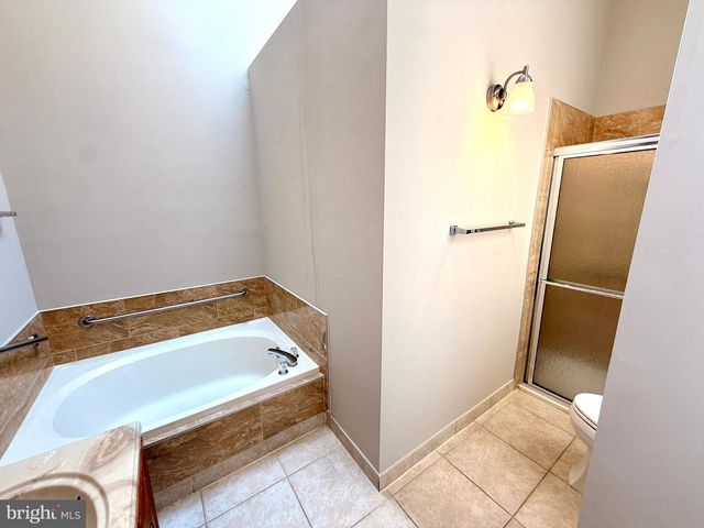 6166 WELLINGTON COMMONS DR, Alexandria, VA 22310