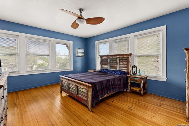 905 N Camp, Seguin, TX 78155