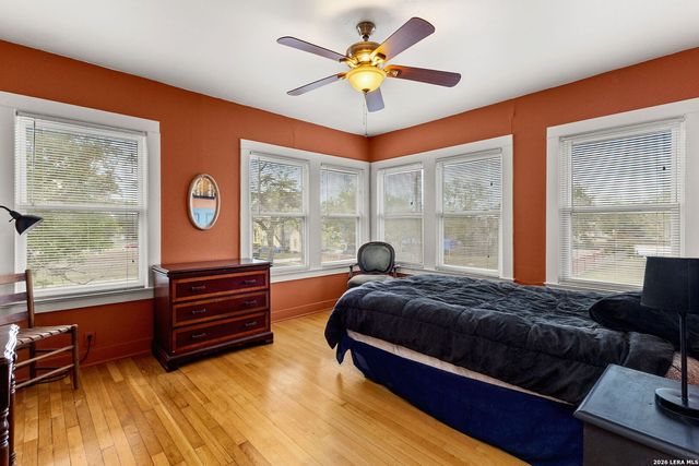 905 N Camp, Seguin, TX 78155