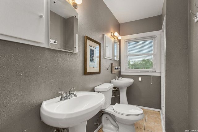 905 N Camp, Seguin, TX 78155