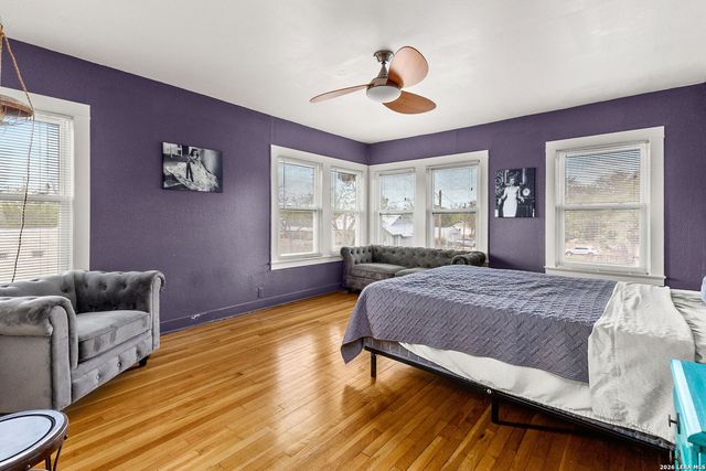 905 N Camp, Seguin, TX 78155