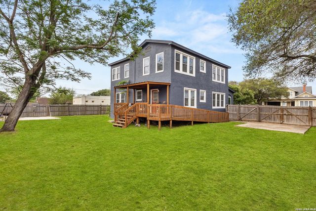 905 N Camp, Seguin, TX 78155