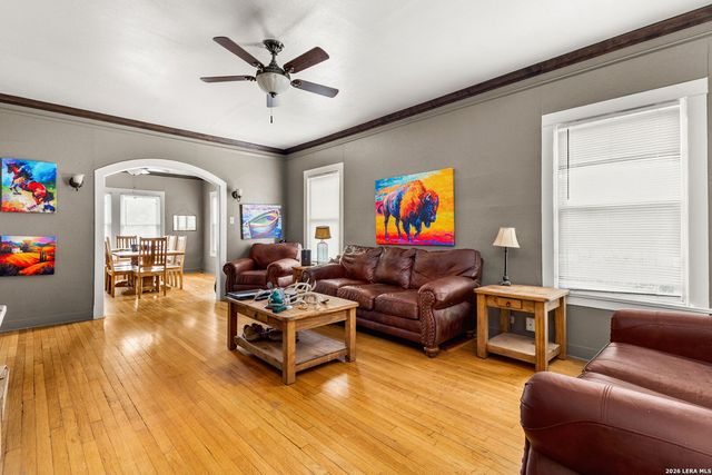 905 N Camp, Seguin, TX 78155