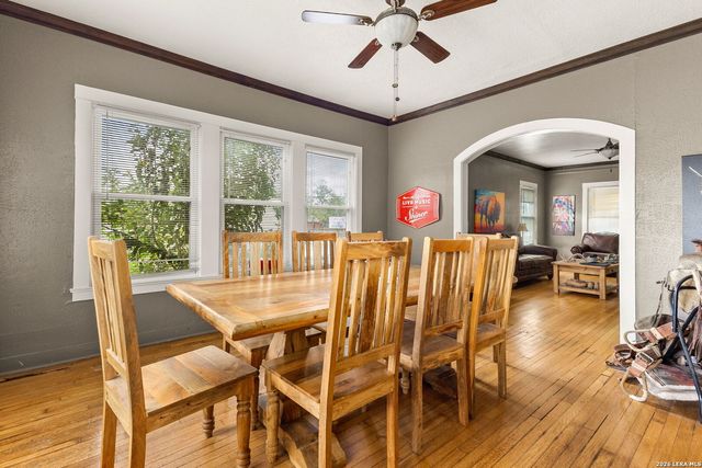 905 N Camp, Seguin, TX 78155