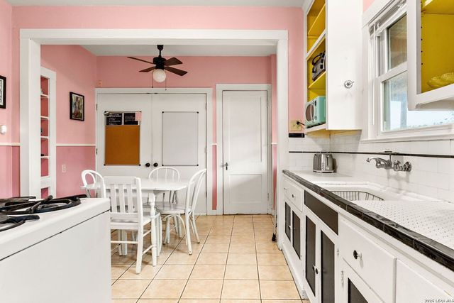 905 N Camp, Seguin, TX 78155