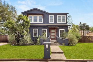 905 N Camp, Seguin, TX 78155