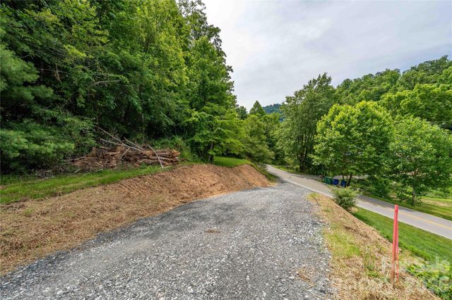 9999 Morgan Branch Road, Weaverville, NC 28787