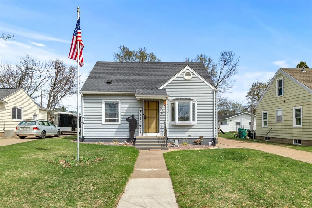 2931 8th Street, Eau Claire, WI 54703
