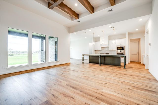 221 Arborwood Drive, Waller, TX 77484