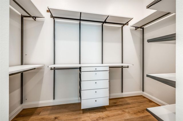 221 Arborwood Drive, Waller, TX 77484