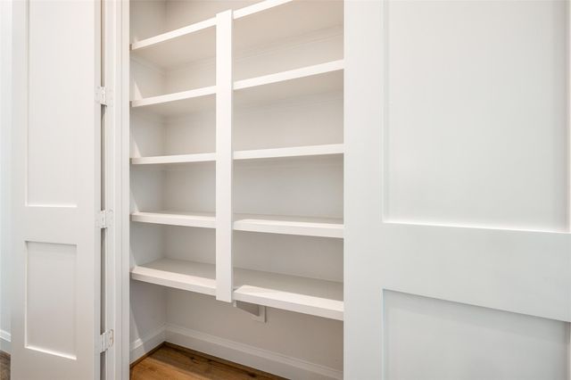 221 Arborwood Drive, Waller, TX 77484