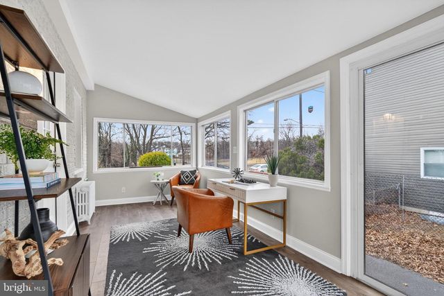 1202 PARKER AVE, Hyattsville, MD 20782