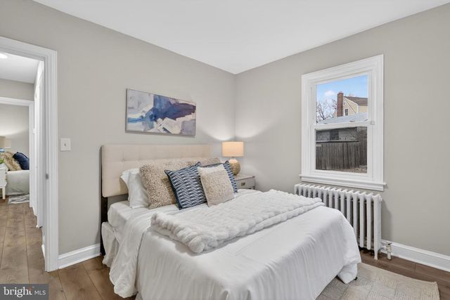 1202 PARKER AVE, Hyattsville, MD 20782