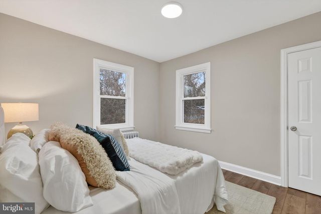 1202 PARKER AVE, Hyattsville, MD 20782