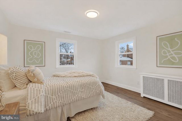 1202 PARKER AVE, Hyattsville, MD 20782