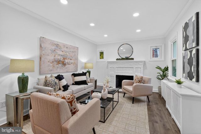 1202 PARKER AVE, Hyattsville, MD 20782