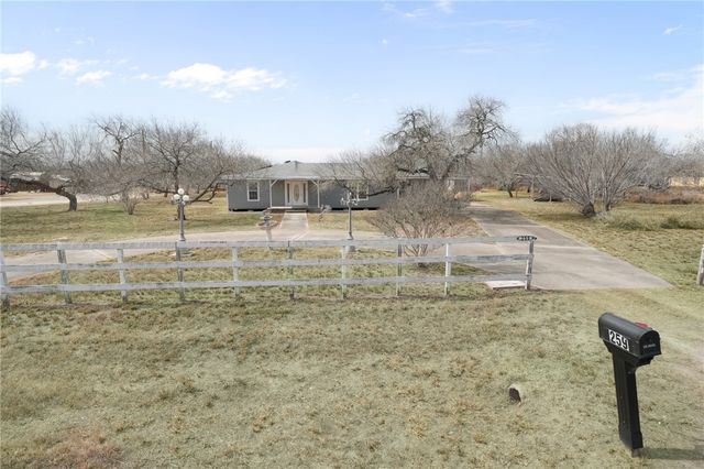 259 N County Road 1043, Kingsville, TX 78363