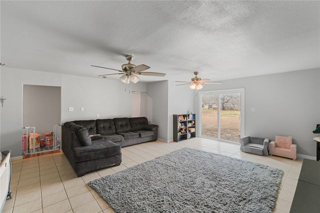 259 N County Road 1043, Kingsville, TX 78363