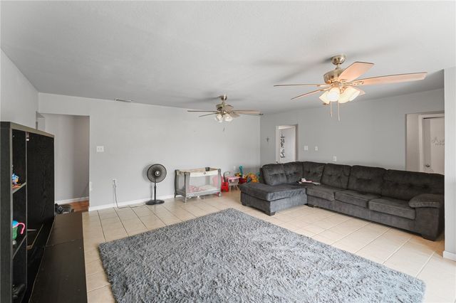 259 N County Road 1043, Kingsville, TX 78363