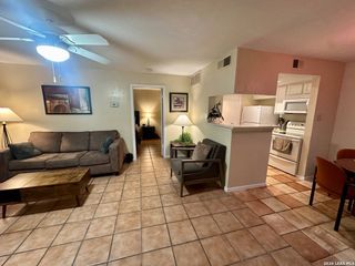 11311 Sir Winston St Apt 105, San Antonio, TX 78216